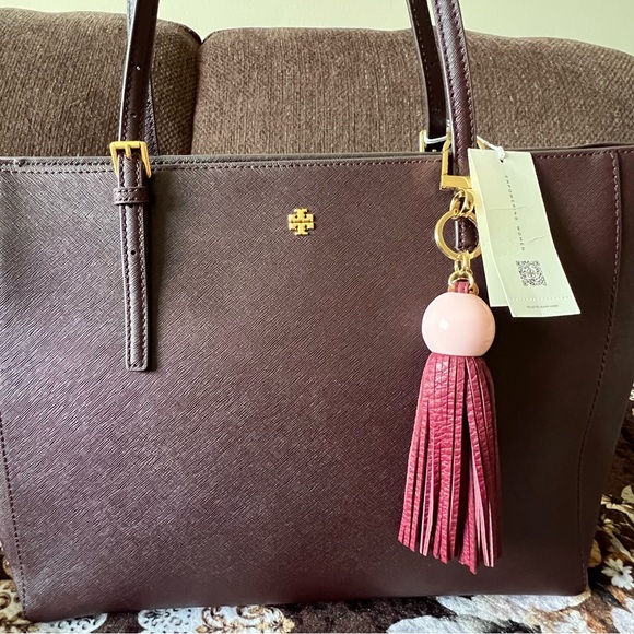 TORY BURCH Large Emerson Saffiano Leather Tote Bag With Removable Tassel NWT - Picture 3 of 16